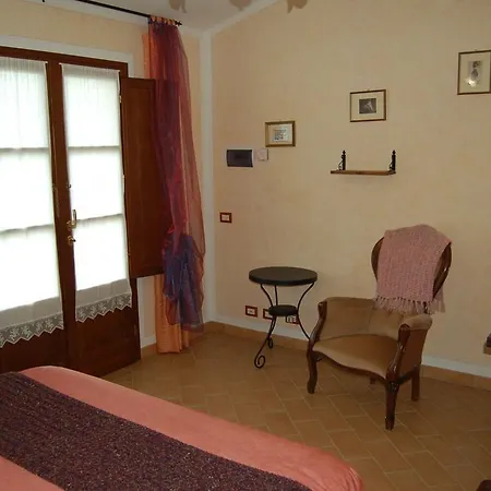 Alloggio per agriturismo Le Rondinelle *