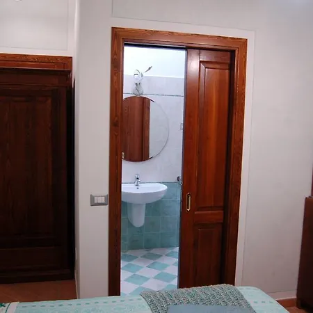 Alloggio per agriturismo Le Rondinelle *
